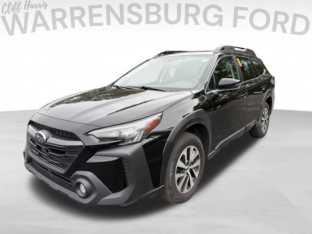 Used 2023 Subaru Outback Premium AWD/4WD image 3