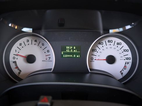 Used 2010 Ford Explorer Sport Trac Limited image 27