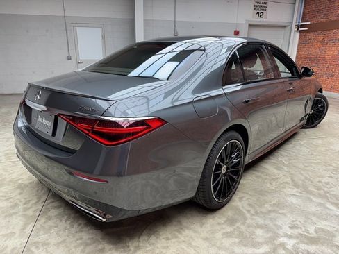 Used 2025 Mercedes-Benz S 580 S 580 image 5
