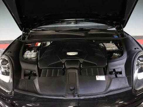 Used 2019 Porsche Cayenne S image 82