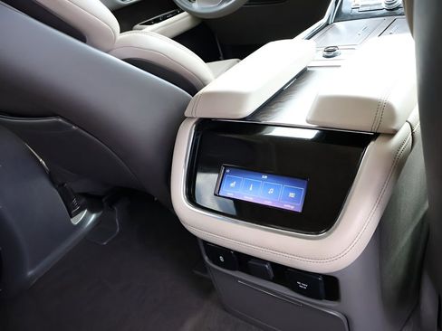 Used 2024 Lincoln Navigator Premiere AWD/4WD image 14
