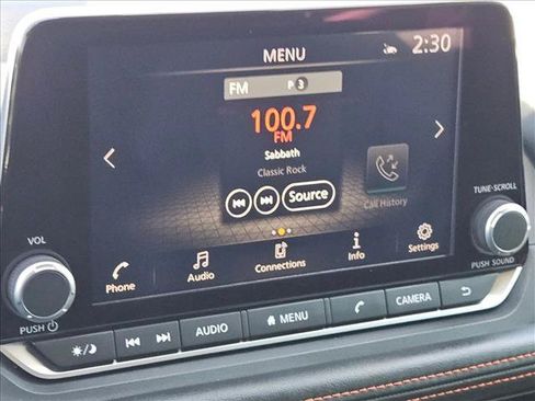 Certified 2025 Nissan Rogue SV AWD/4WD image 17