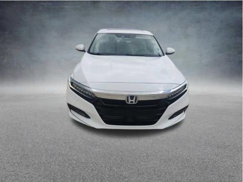 Used 2020 Honda Accord Touring image 3