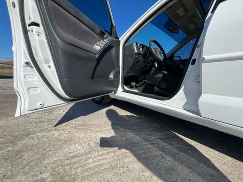 Used 2003 Pontiac Vibe w/ Power Group Value Package image 13