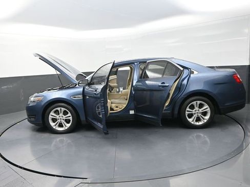 Used 2018 Ford Taurus SEL image 41