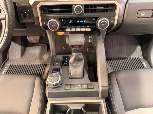 Used 2024 Toyota Tacoma TRD Off-Road w/ TRD Off Road Upgrade Package AWD/4WD image 22