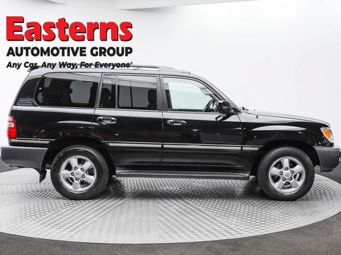 Used 2005 Toyota Land Cruiser AWD/4WD image 4