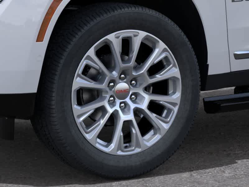 New 2026 GMC Yukon Denali w/ Denali Reserve Package AWD/4WD image 9
