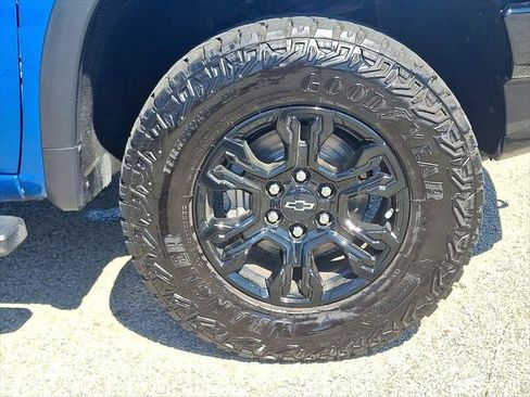 Used 2024 Chevrolet Silverado 1500 ZR2 AWD/4WD image 9