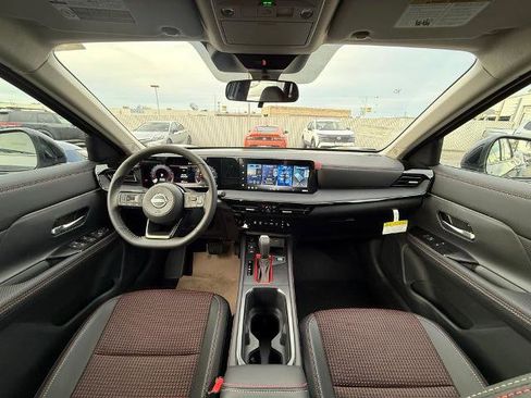 New 2026 Nissan Kicks SR w/ Cold Weather Package image 14