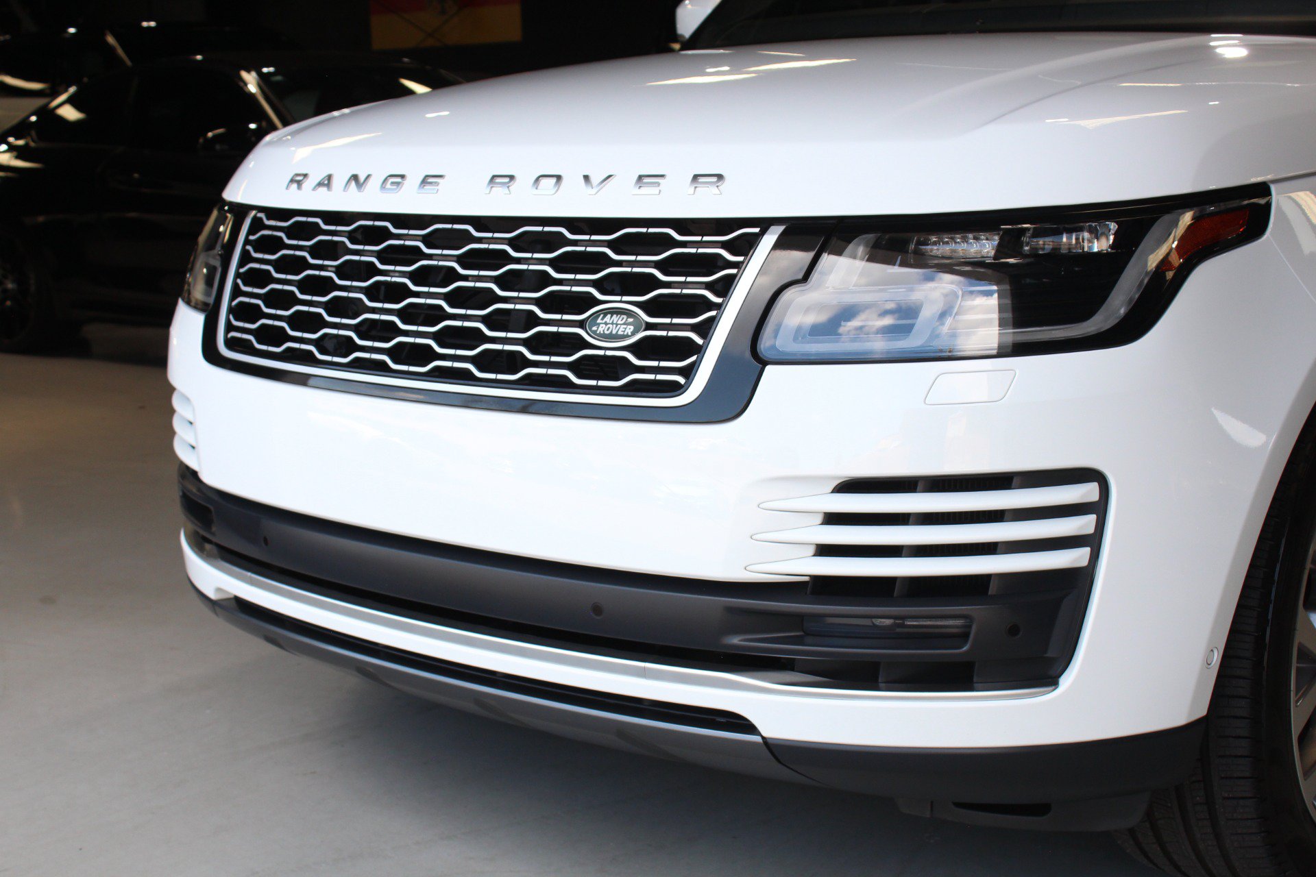 Used 2022 Land Rover Range Rover P525 Westminster Edition AWD/4WD image 5