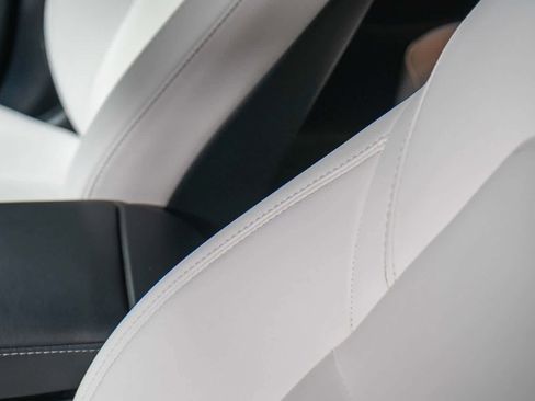 Used 2021 Tesla Model 3 Long Range image 19