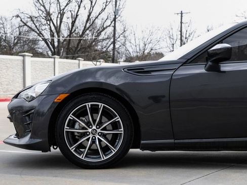 Used 2019 Toyota 86 image 8