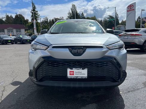 Used 2025 Toyota Corolla Cross AWD Hybrid image 2