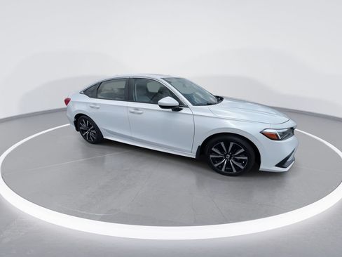 Used 2022 Honda Civic EX image 9