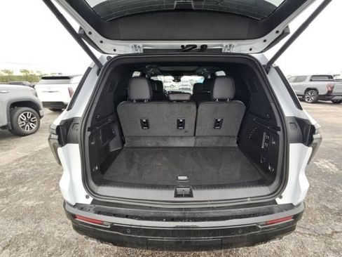 Used 2026 Chevrolet Traverse High Country AWD/4WD image 14