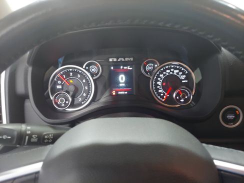 Used 2020 RAM 1500 Big Horn AWD/4WD image 9