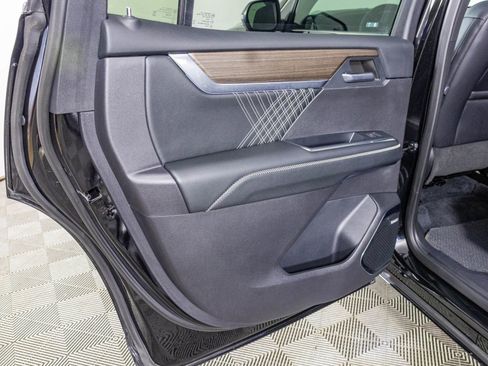 Used 2024 GMC Acadia Denali image 27