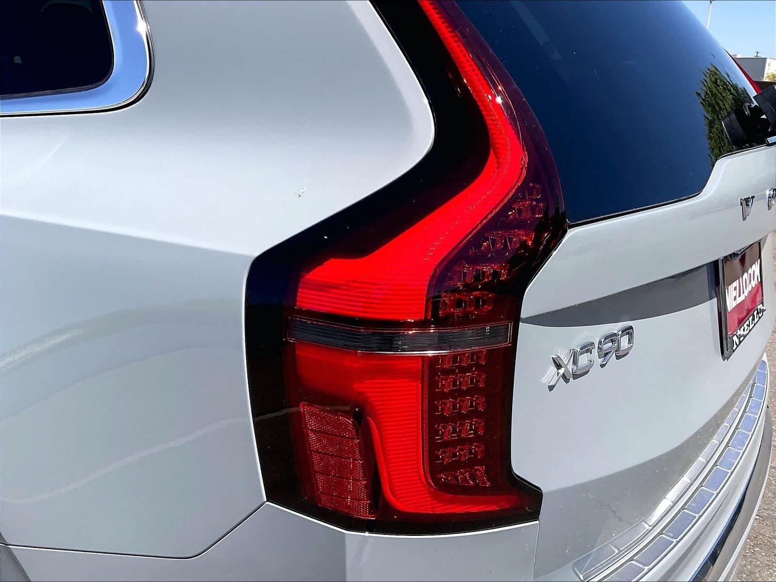 New 2026 Volvo XC90 T8 Plus w/ Protection Package AWD/4WD image 25