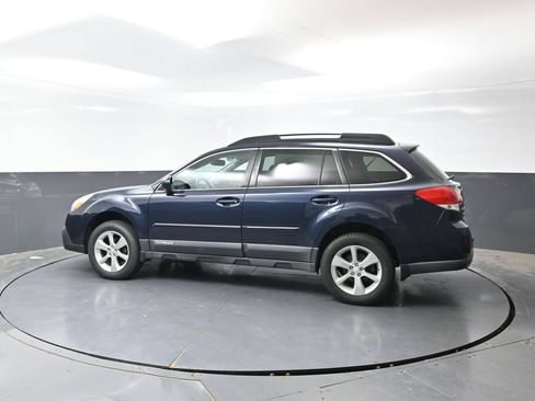 Used 2013 Subaru Outback 2.5i Premium AWD/4WD image 8