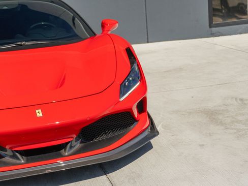 Used 2020 Ferrari F8 Tributo image 27