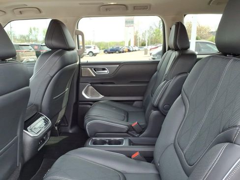 Used 2025 INFINITI QX80 Sensory AWD/4WD image 6