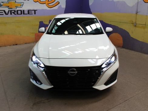 Used 2023 Nissan Altima 2.5 S image 4