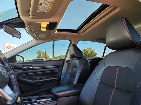 Used 2020 Nissan Altima 2.5 SR w/ Premium Package image 13