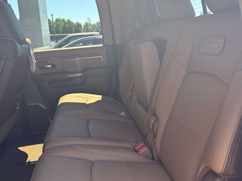 Used 2022 RAM 3500 Limited AWD/4WD image 6