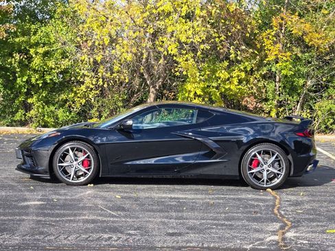 Used 2023 Chevrolet Corvette Stingray Premium Cpe w/ Z51 Performance Package image 2