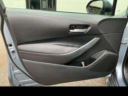 Used 2020 Toyota Corolla LE FWD image 23
