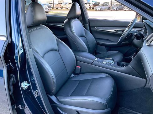 Used 2023 INFINITI QX50 Luxe image 8
