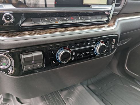 New 2026 GMC Sierra 1500 SLE w/ X31 Off-Road Package AWD/4WD image 19