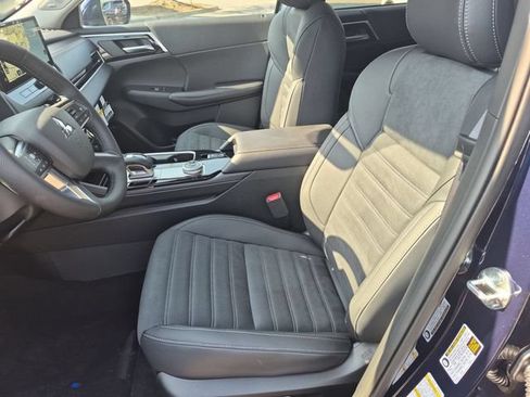 New 2026 Mitsubishi Outlander SE FWD image 15
