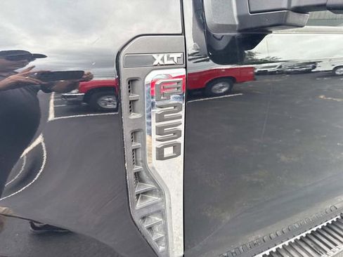 Used 2024 Ford F250 XLT w/ Snow Plow Prep Package image 12