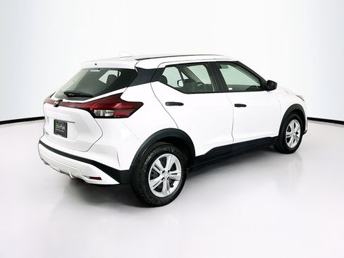 Used 2024 Nissan Kicks S image 9