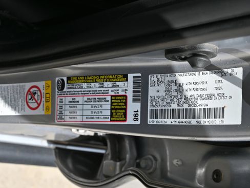 Used 2019 Toyota Tacoma SR5 RWD image 18