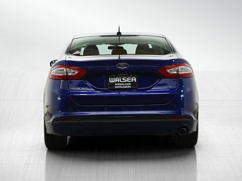 Used 2013 Ford Fusion SE image 4