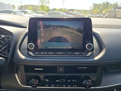 Used 2024 Nissan Rogue SV FWD image 27