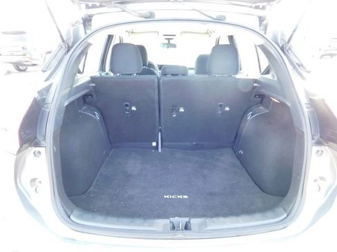 Used 2021 Nissan Kicks S image 12