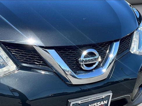 Used 2016 Nissan Rogue S w/ Appearance Package FWD image 31