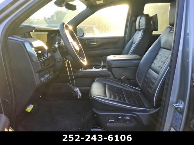 Used 2025 GMC Yukon AT4 Ultimate AWD/4WD image 13