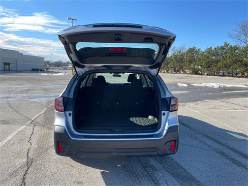 Used 2020 Subaru Outback 2.5i Premium image 18