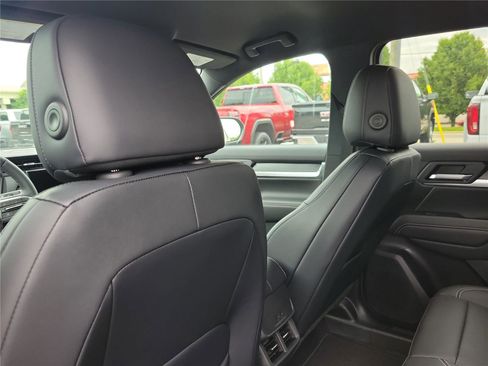 New 2026 GMC Terrain Elevation w/ Elevation Premium Package FWD image 15