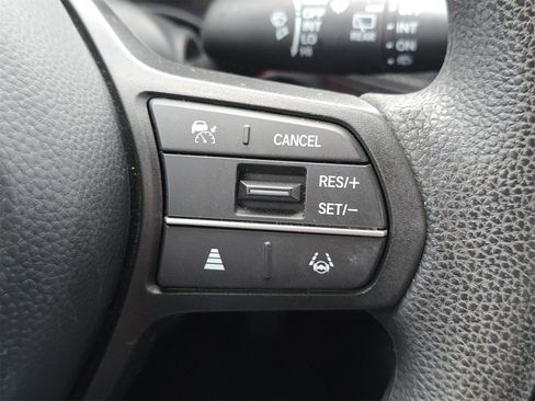 Used 2023 Honda HR-V LX image 17