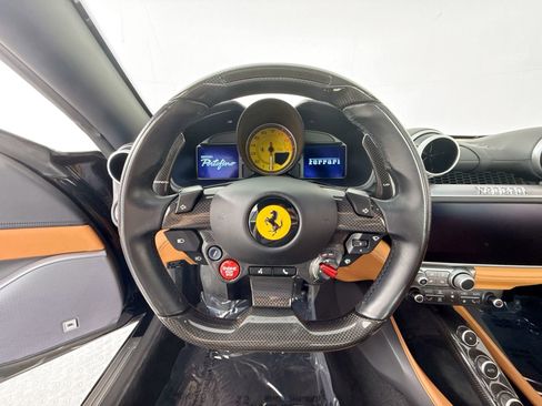 Certified 2019 Ferrari Portofino RWD image 10