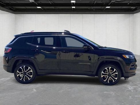 Used 2023 Jeep Compass Limited AWD/4WD image 4