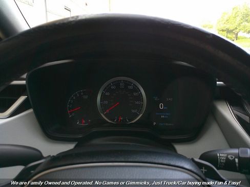 Used 2021 Toyota Corolla SE w/ Carpet Mat Package (TMS) image 10