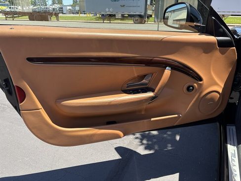Used 2016 Maserati GranTurismo Convertible RWD image 27