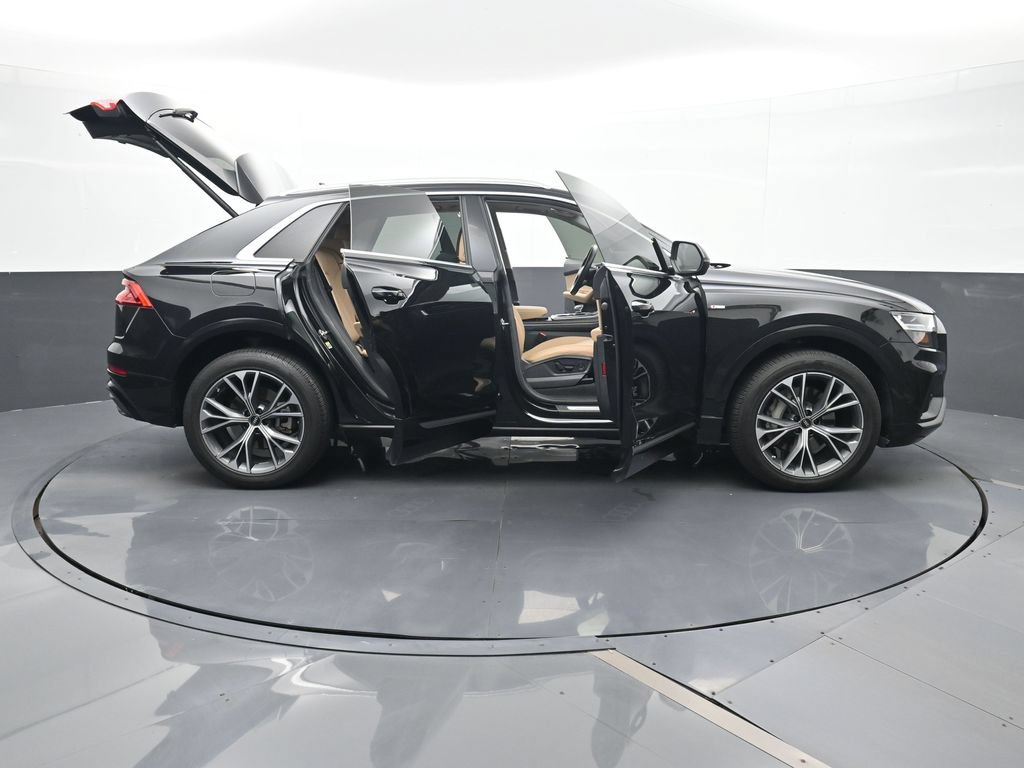 Used 2022 Audi Q8 Premium Plus AWD/4WD image 32